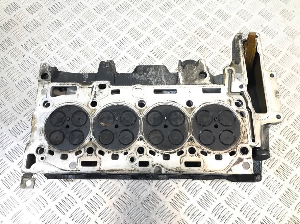 Головка блока цилиндров для BMW 1 E87/E81/E82/E88, 2007 г. 2.0 TD дизель б/у — фото 9