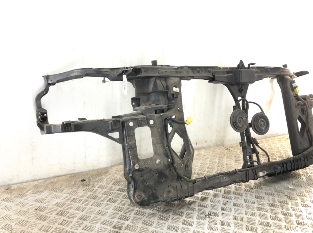 Панель передняя (телевизор) для Hyundai i30, 2008 г. 1.6 CRDi дизель б/у — фото 2