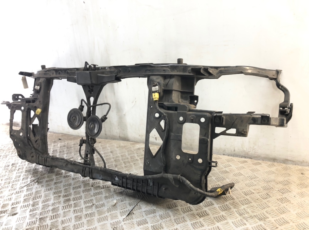 Панель передняя (телевизор) для Hyundai i30, 2008 г. 1.6 CRDi дизель б/у — фото 3