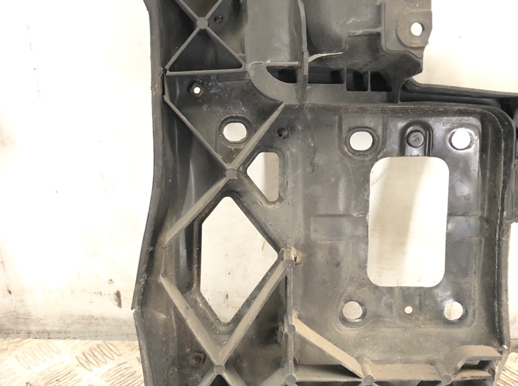 Панель передняя (телевизор) для Hyundai i30, 2008 г. 1.6 CRDi дизель б/у — фото 6