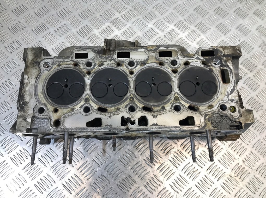 Головка блока цилиндров для Ford Fiesta, 2011 г. 1.4 TDCi дизель б/у — фото 8