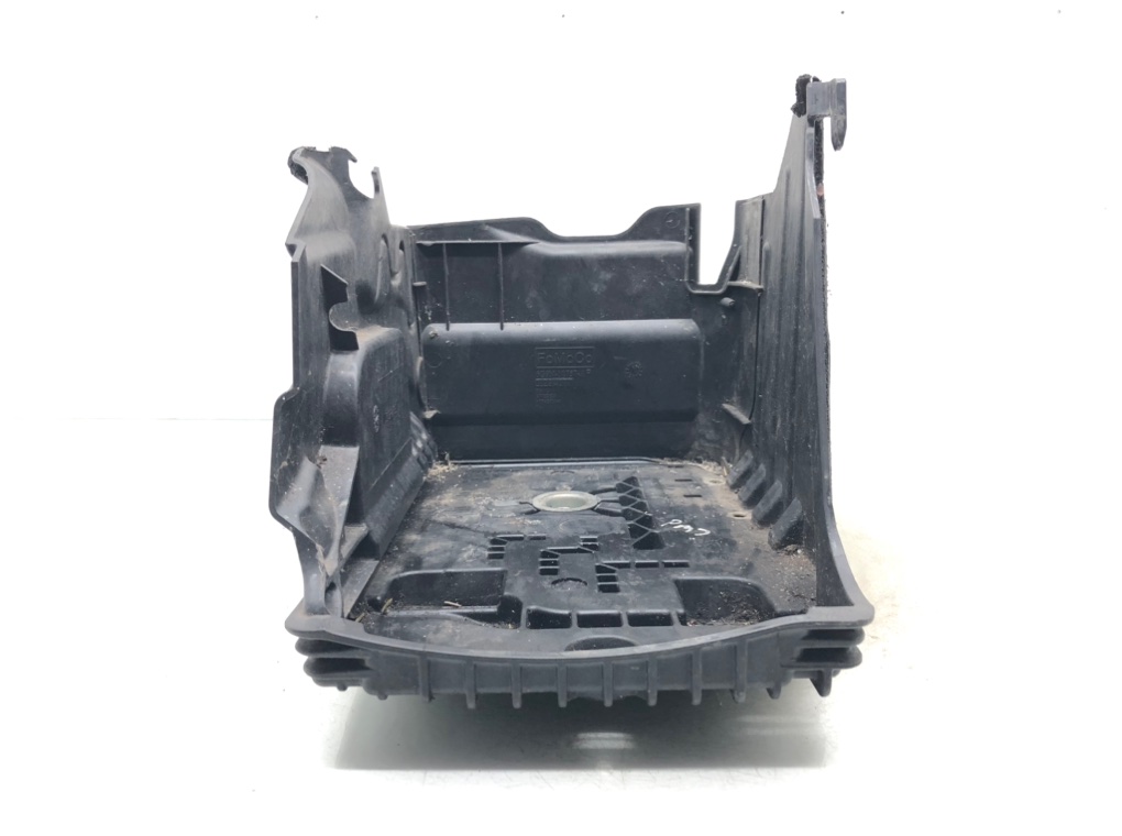 Полка аккумулятора для Volvo V70, 2010 г. 2.0 TD дизель б/у — фото 3