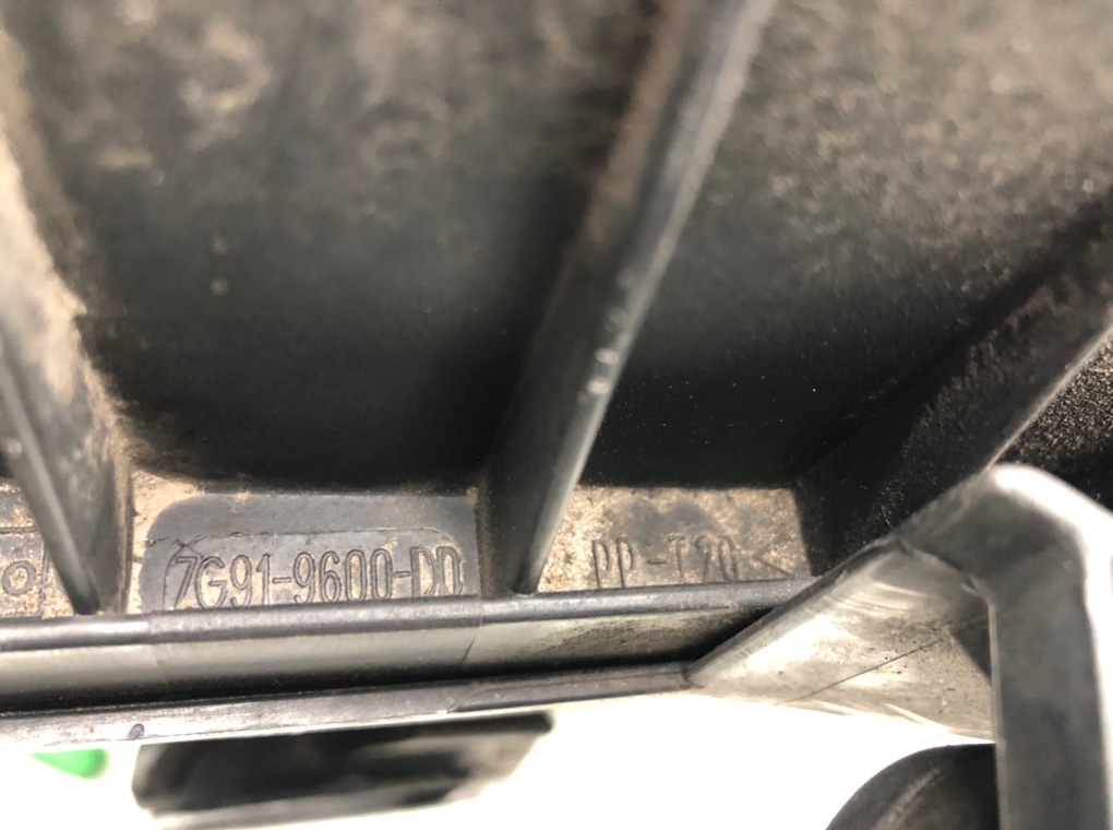 Корпус воздушного фильтра для Volvo V70, 2010 г. 2.0 TD дизель б/у — фото 7