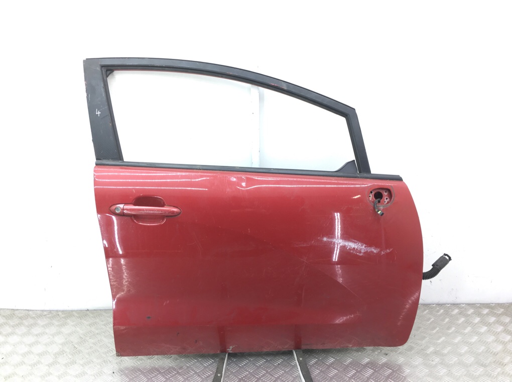 Дверь передняя правая для Kia Rio, 2013 г. 1.4 CRDi дизель б/у
