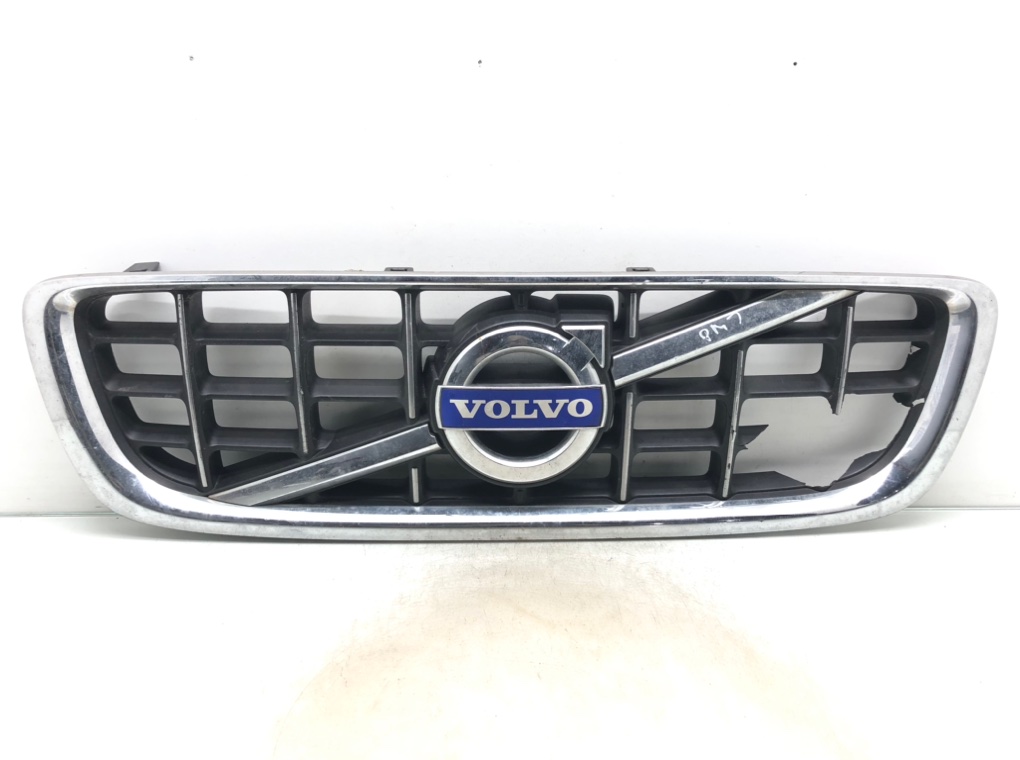 Решетка радиатора для Volvo V70, 2010 г. 2.0 TD дизель б/у