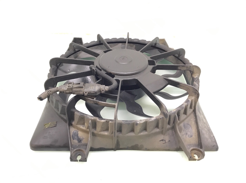Вентилятор радиатора для Hyundai Santa Fe, 2006 г. 2.2 CRDi дизель б/у — фото 3
