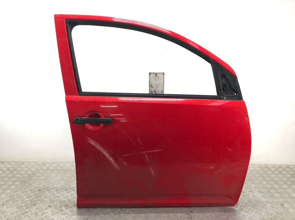 Дверь передняя правая для Daihatsu Sirion, 2006 г. 1.0 i бензин б/у