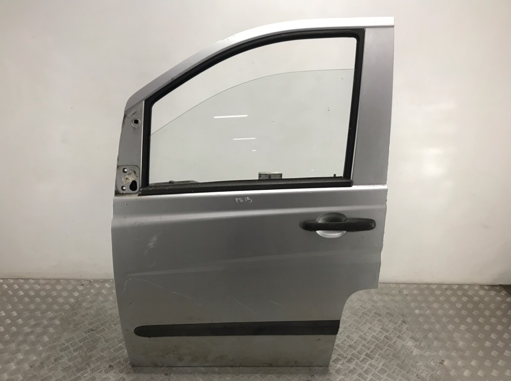 Дверь передняя левая для Mercedes Vito W639, 2006 г. 2.2 CDi дизель б/у