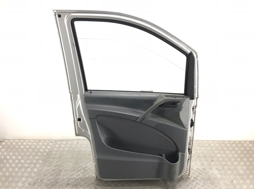 Дверь передняя левая для Mercedes Vito W639, 2006 г. 2.2 CDi дизель б/у — фото 2