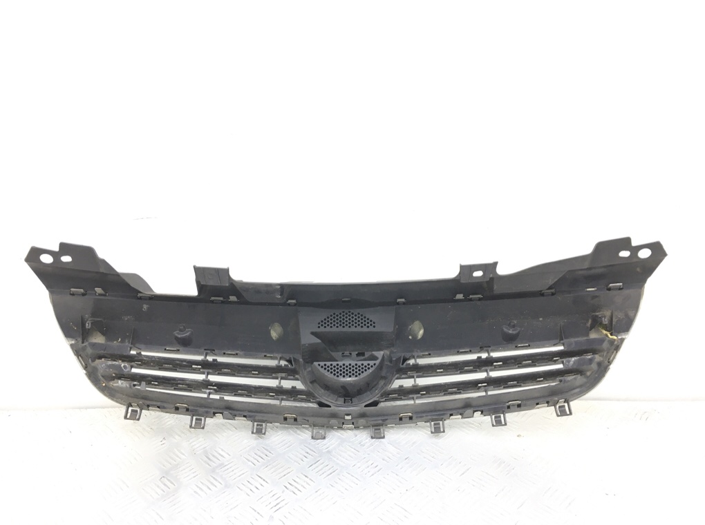Решетка радиатора для Opel Zafira, 2011 г. 1.7 CDTi дизель б/у — фото 3