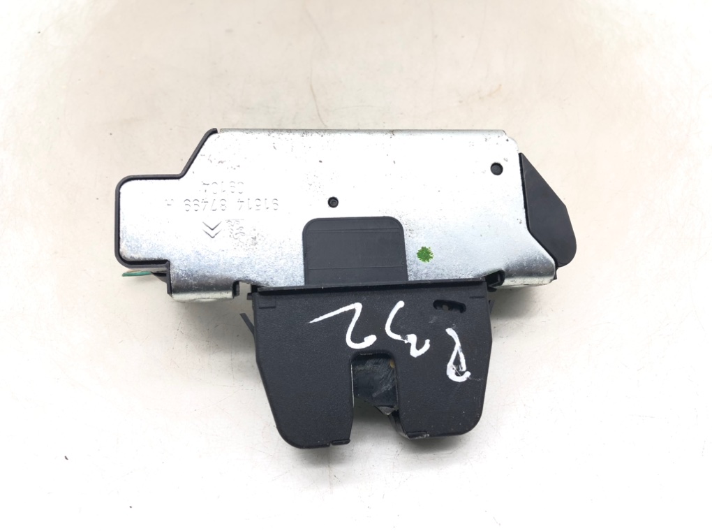 Замок багажника для Peugeot 3008, 2010 г. 1.6 HDi дизель б/у