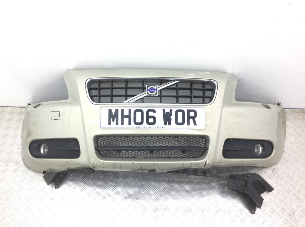 Бампер передний для Volvo C70, 2006 г. 2.4 i бензин б/у