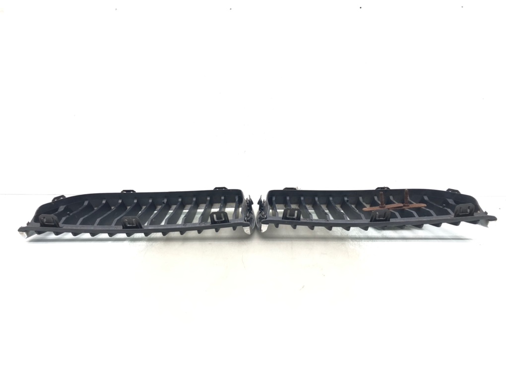 Решетка радиатора для BMW 3 E90/E91/E92/E93, 2005 г. 2.0 i бензин б/у — фото 3