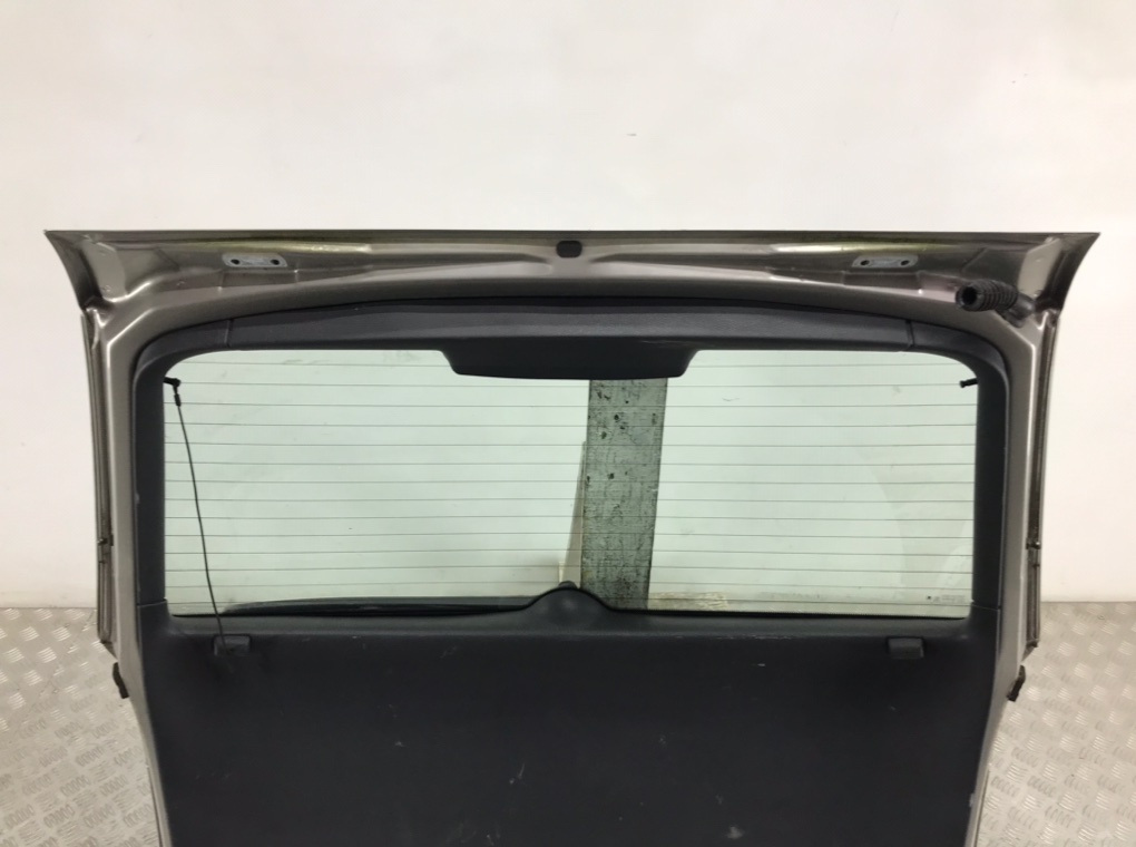 Крышка багажника для Skoda Fabia, 2006 г. 1.2 i бензин б/у — фото 4