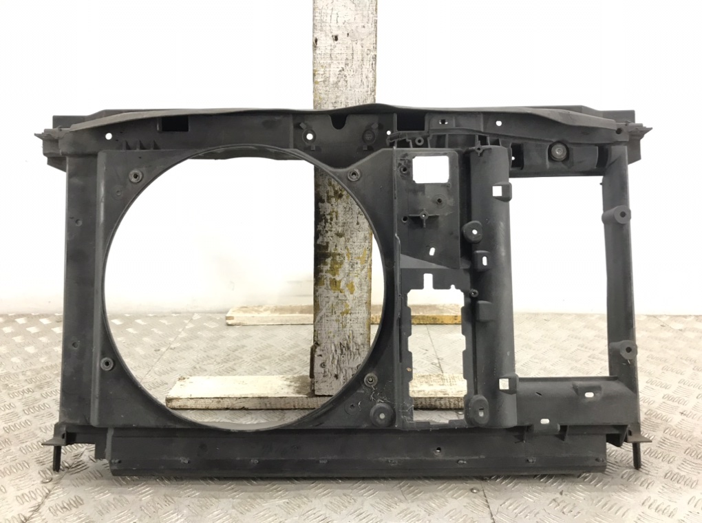 Панель передняя (телевизор) для Citroen C4 Grand Picasso, 2011 г. 2.0 HDi дизель б/у