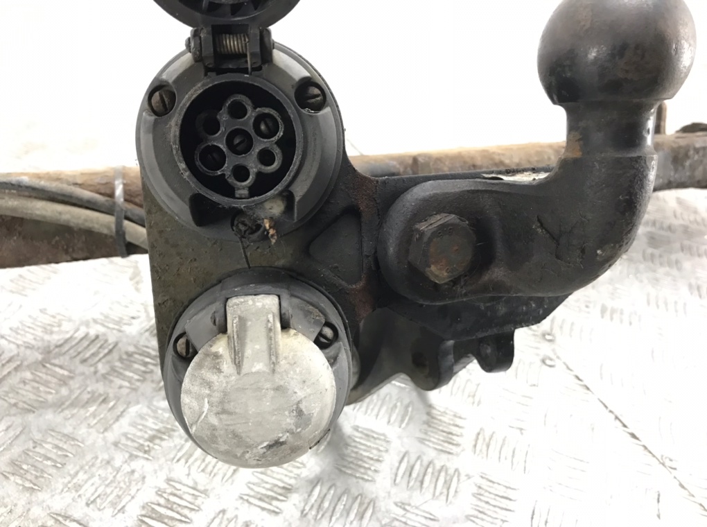 Прицепное устройство (фаркоп) для Peugeot 207, 2007 г. 1.6 HDi дизель б/у — фото 8