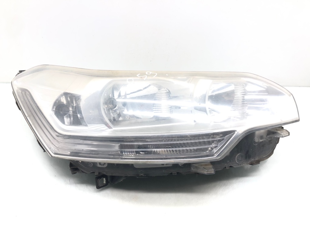 Фара правая для Citroen C5, 2008 г. 2.0 HDi дизель б/у