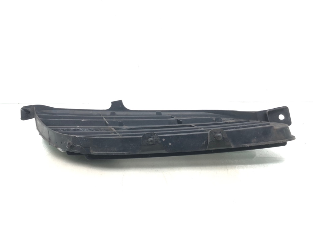 Решетка радиатора для Nissan Almera Tino, 2005 г. 1.8 i бензин б/у — фото 3