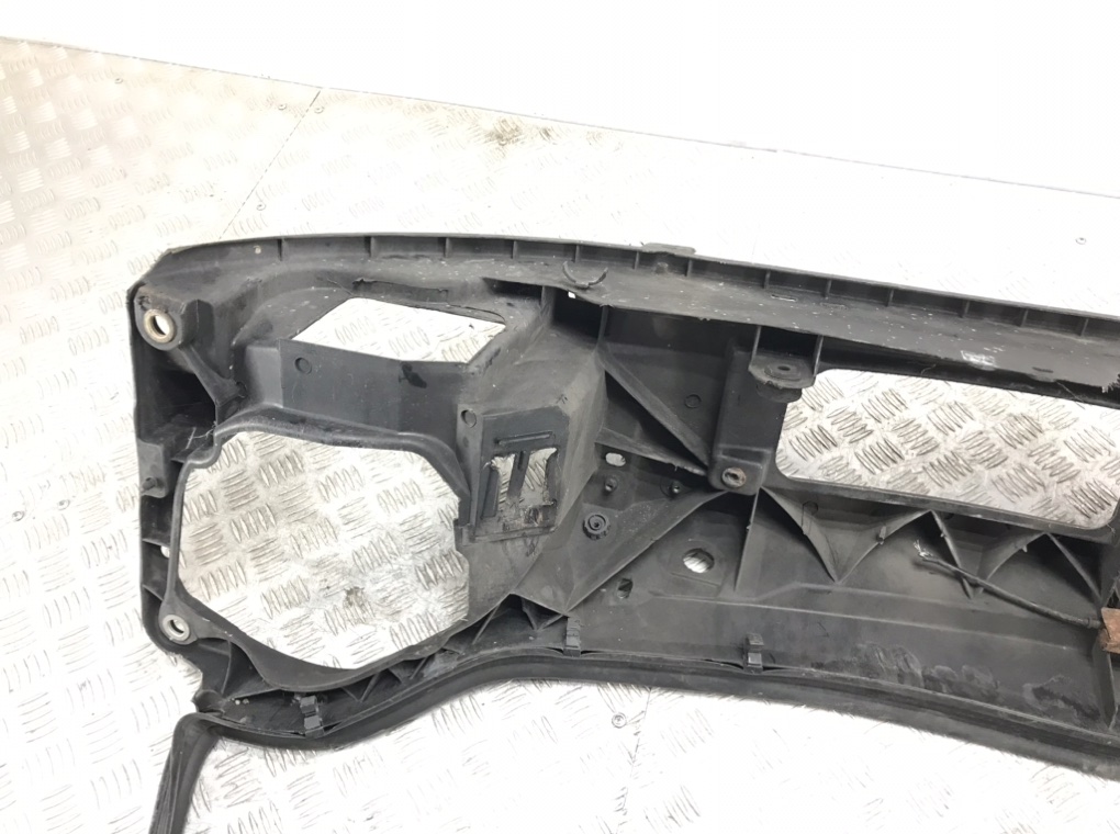 Панель передняя (телевизор) для Opel Vivaro, 2006 г. 1.9 CDTi дизель б/у — фото 6