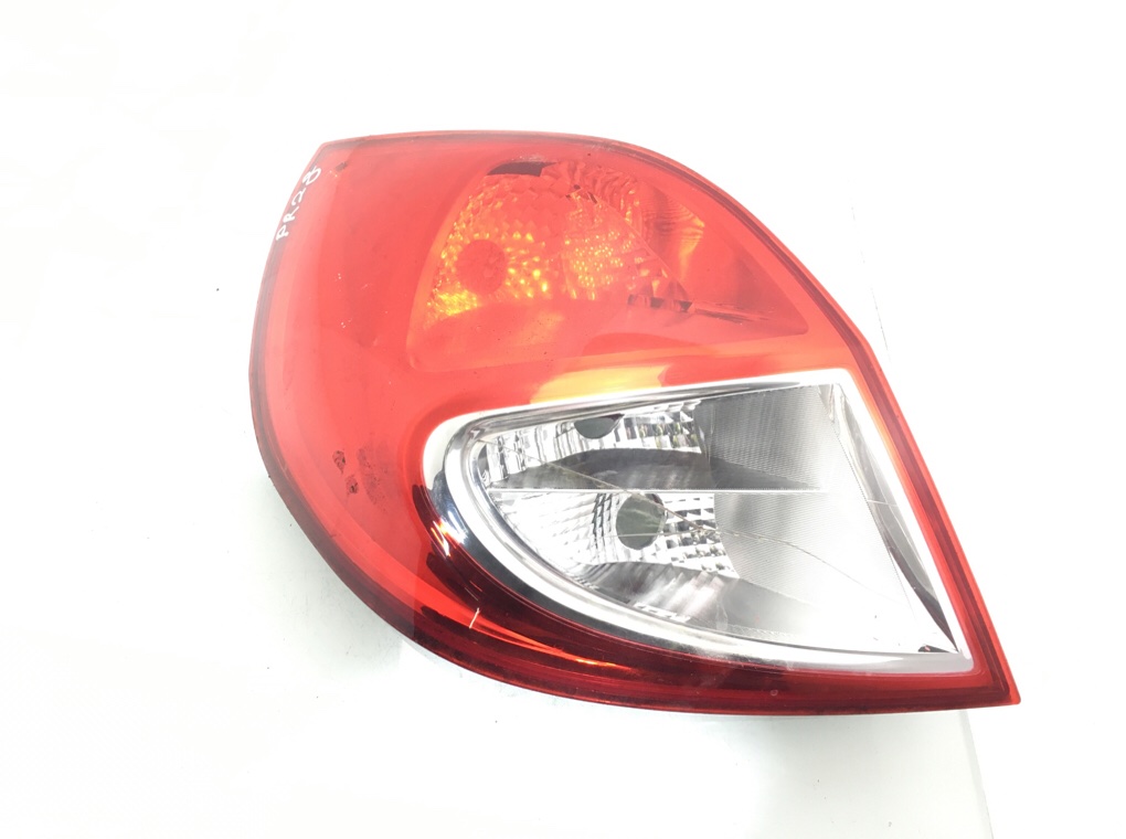 Фонарь задний левый для Renault Clio, 2010 г. 1.5 DCi дизель б/у