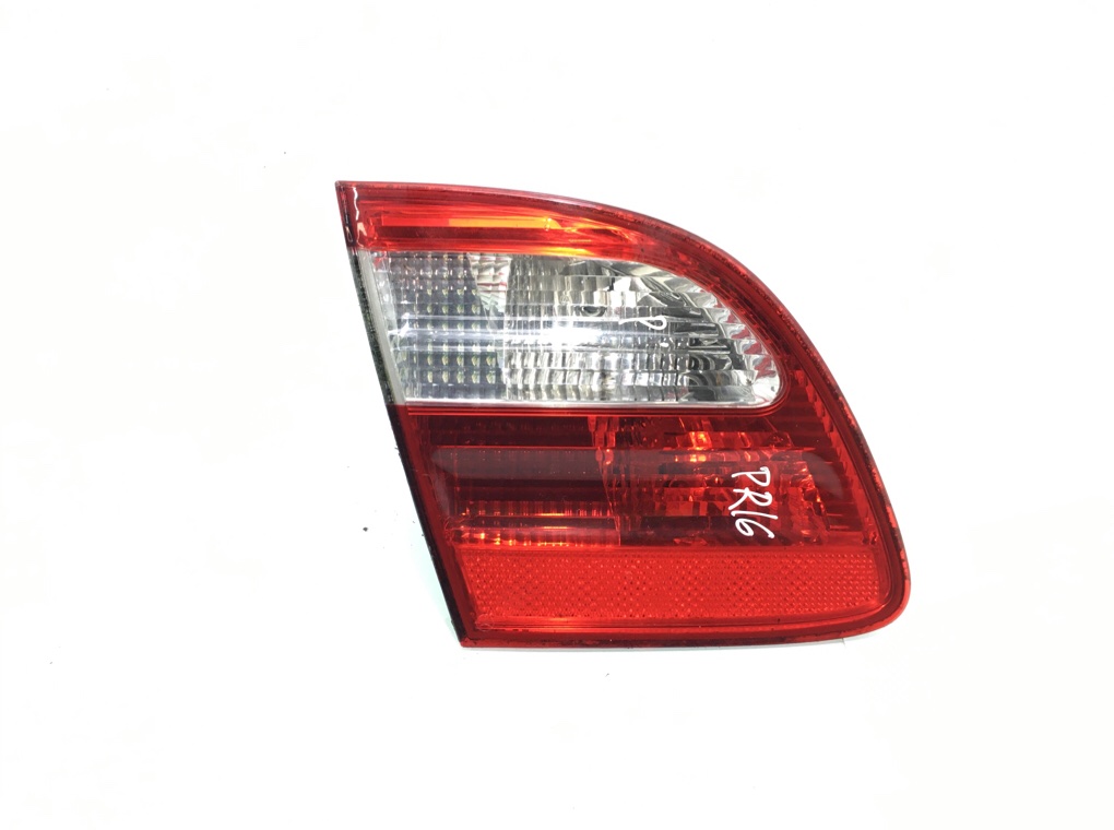 Фонарь крышки багажника левый для Mercedes E W211, 2004 г. 2.7 CDi дизель б/у