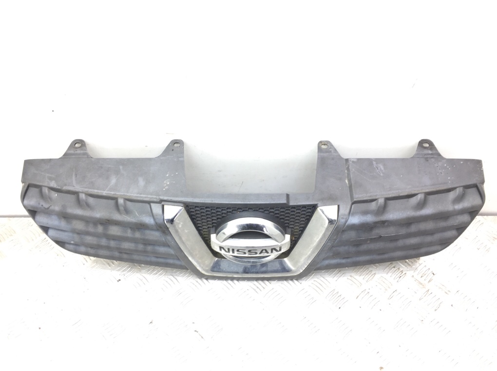Решетка радиатора для Nissan Qashqai, 2007 г. 1.5 DCi дизель б/у — фото 2