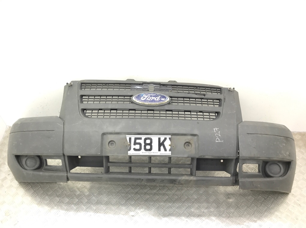 Бампер передний для Ford Transit, 2008 г. 2.2 TDCi дизель б/у
