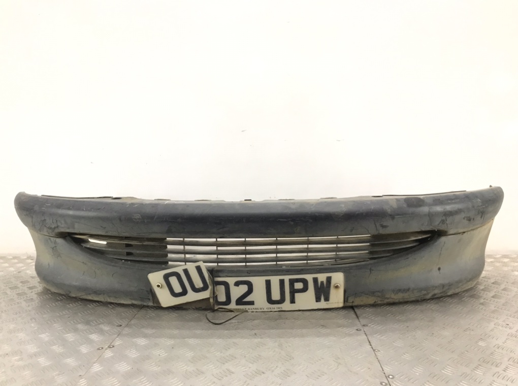 Бампер передний для Peugeot 206, 2002 г. 1.4 HDi дизель б/у