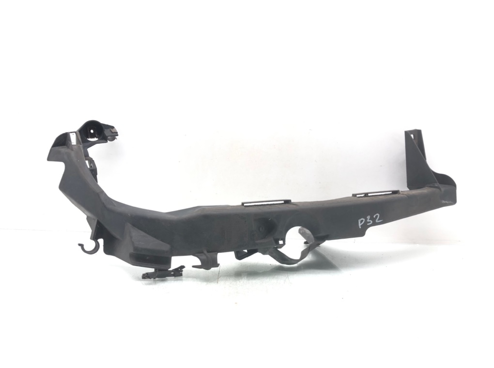 Крепление фары правой для BMW 3 E90/E91/E92/E93, 2006 г. 2.0 TD дизель б/у