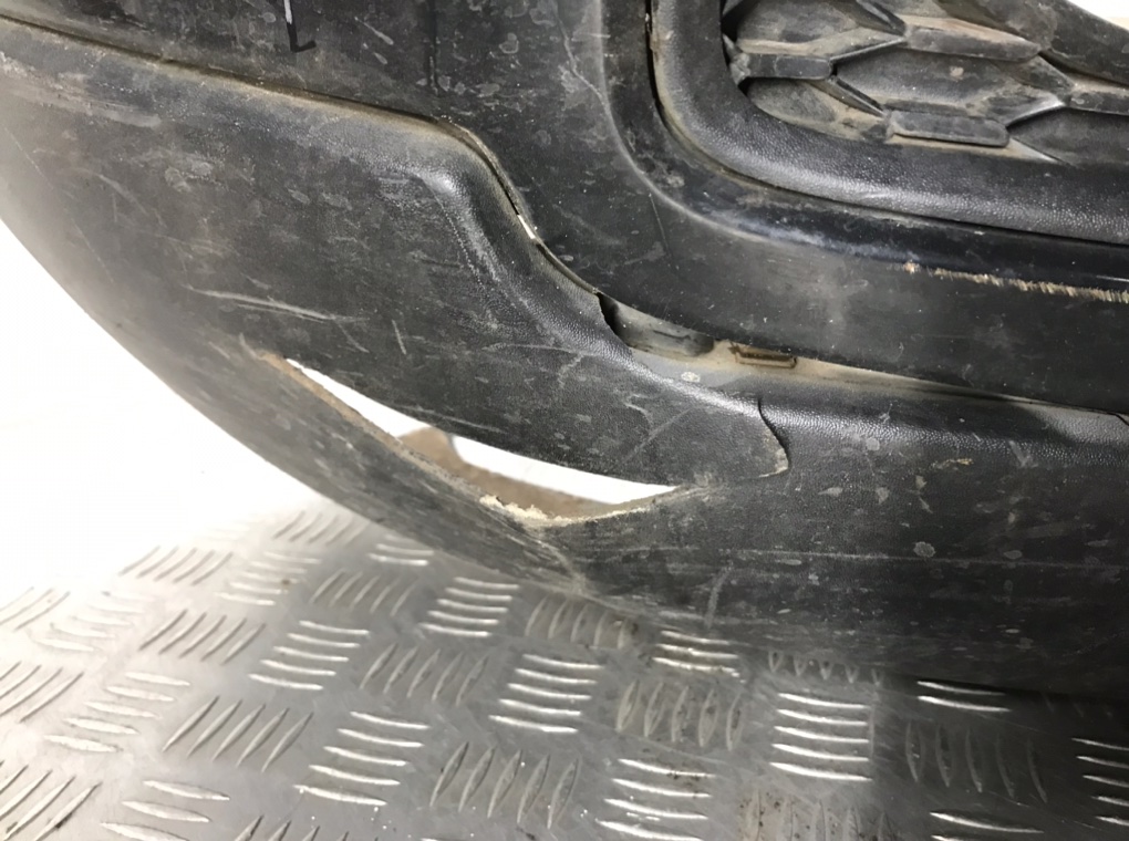 Бампер передний для Kia Sorento, 2011 г. 2.2 CRDi дизель б/у — фото 7