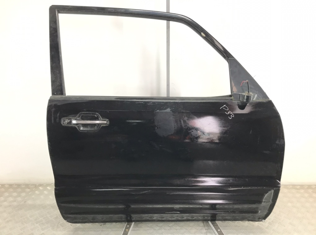 Дверь передняя правая для Mitsubishi Pajero, 2002 г. 3.2 DiD дизель б/у