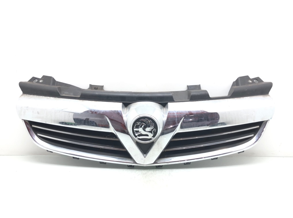 Решетка радиатора для Opel Zafira, 2008 г. 1.6 i бензин б/у