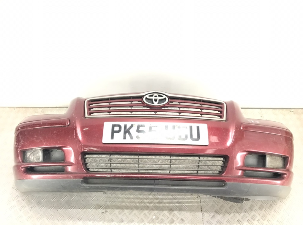 Бампер передний для Toyota Avensis, 2005 г. 1.8 i бензин б/у