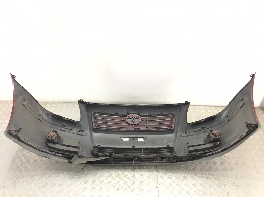 Бампер передний для Toyota Avensis, 2005 г. 1.8 i бензин б/у — фото 4