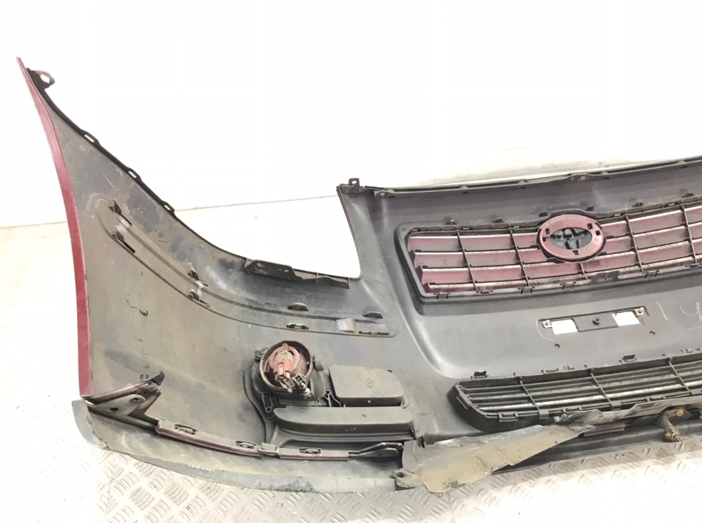 Бампер передний для Toyota Avensis, 2005 г. 1.8 i бензин б/у — фото 5
