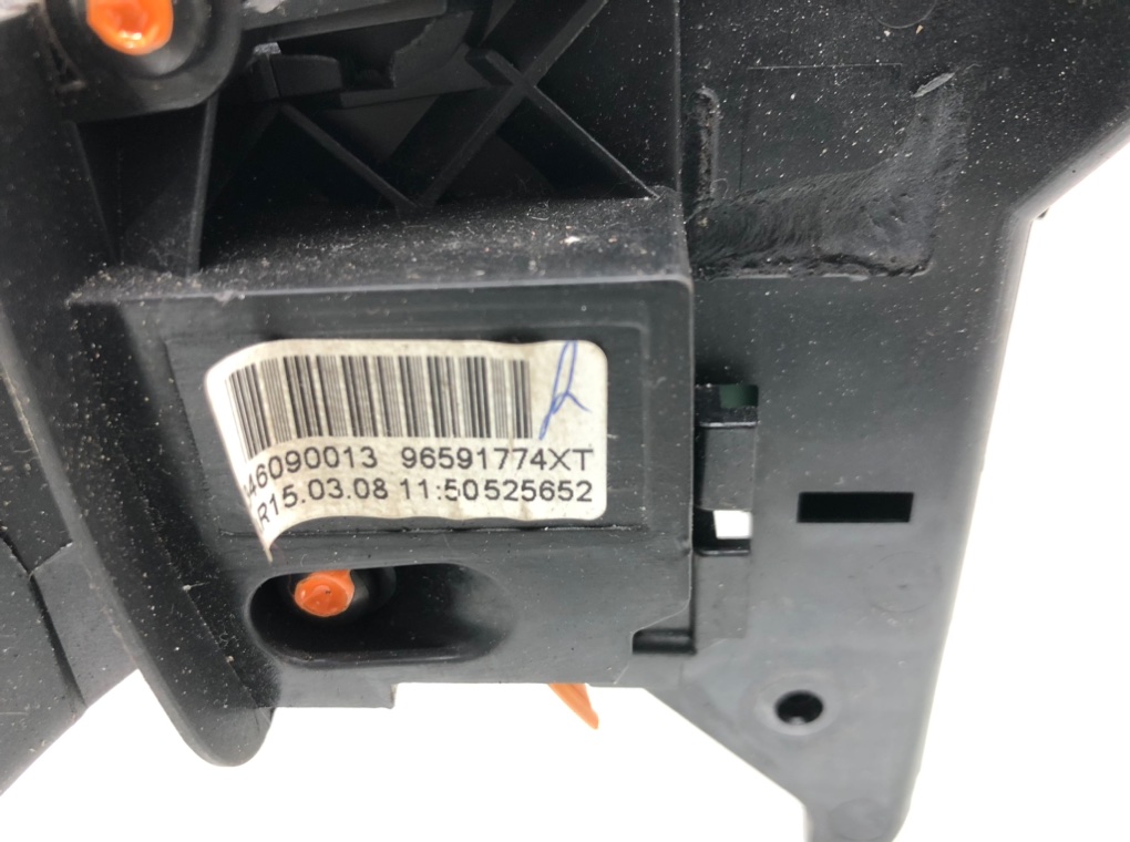 Переключатель подрулевой (стрекоза) для Citroen C4 Picasso, 2008 г. 1.6 HDi дизель б/у — фото 7