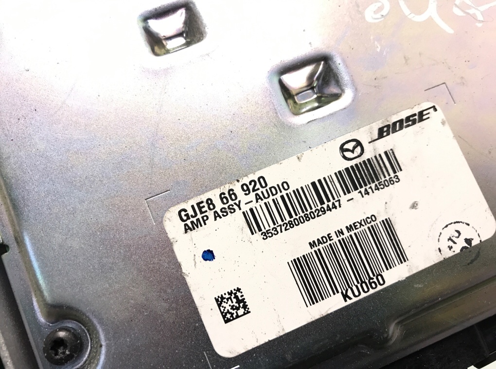 Усилитель музыкальный для Mazda 6, 2015 г. 2.2 TDi дизель б/у — фото 5