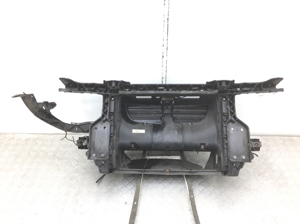 Панель передняя (телевизор) для BMW 1 E87/E81/E82/E88, 2007 г. 2.0 TD дизель б/у — фото 6