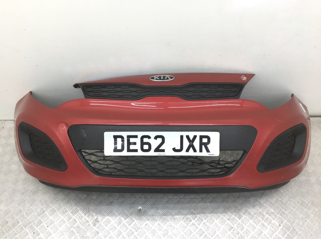 Бампер передний для Kia Rio, 2012 г. 1.1 CRDi дизель б/у