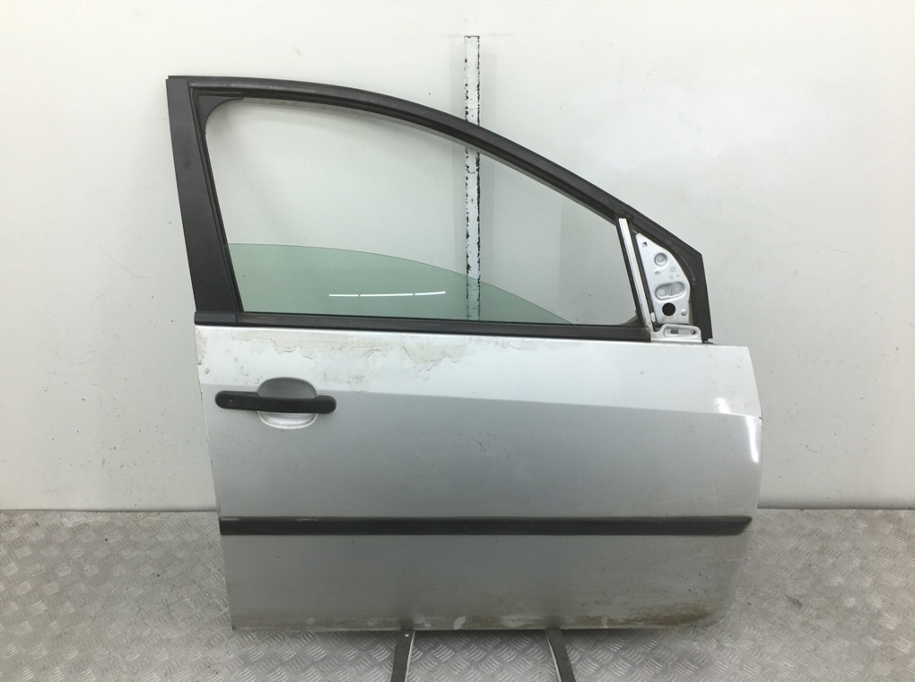 Дверь передняя правая для Ford Fiesta, 2002 г. 1.4 i бензин б/у