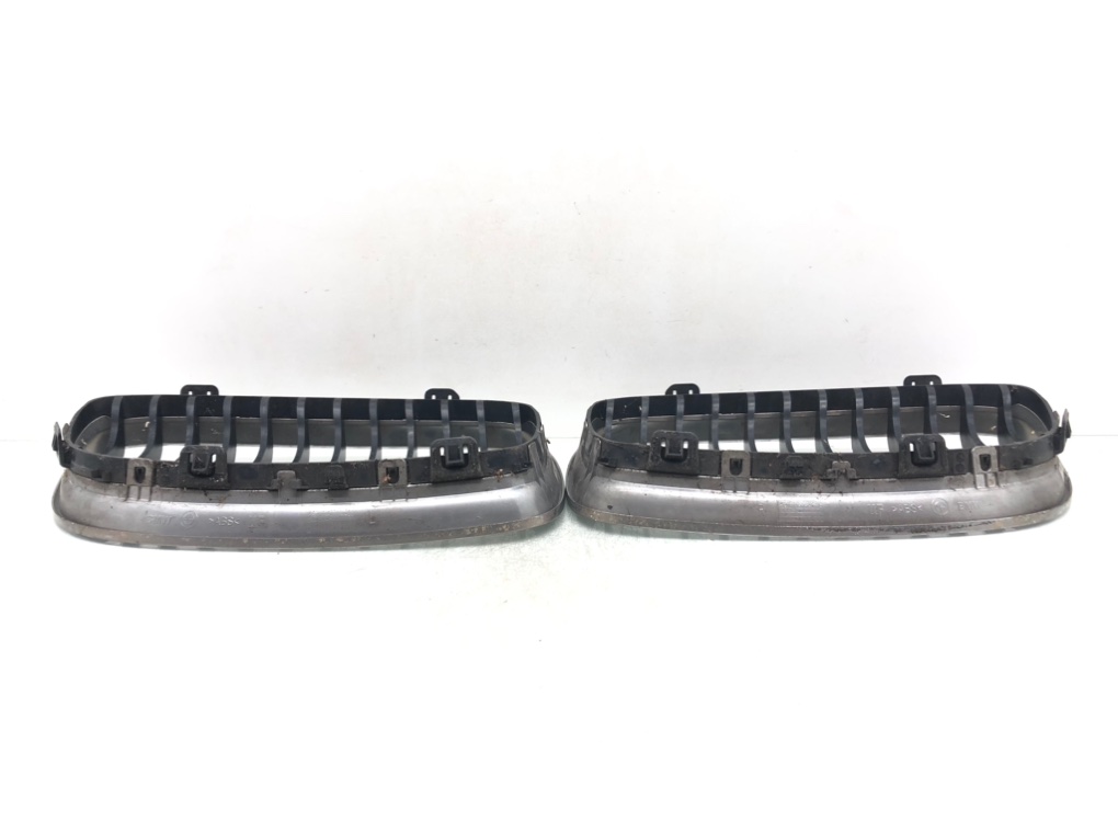 Решетка радиатора для BMW 3 E90/E91/E92/E93, 2010 г. 2.0 i бензин б/у — фото 3