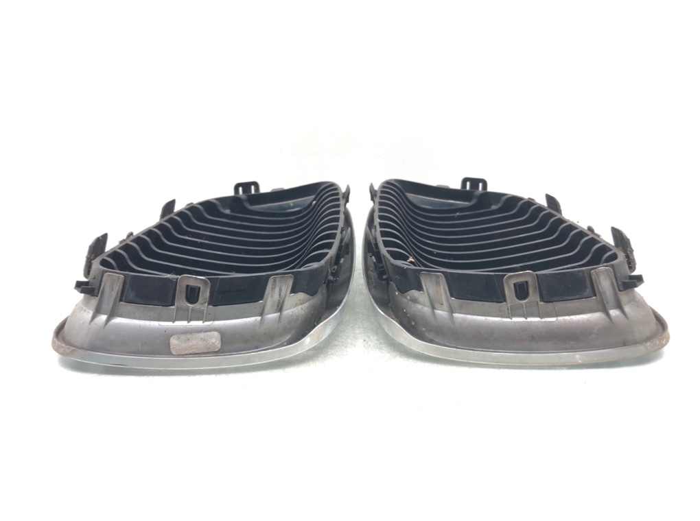 Решетка радиатора для BMW 3 E90/E91/E92/E93, 2010 г. 2.0 i бензин б/у — фото 4