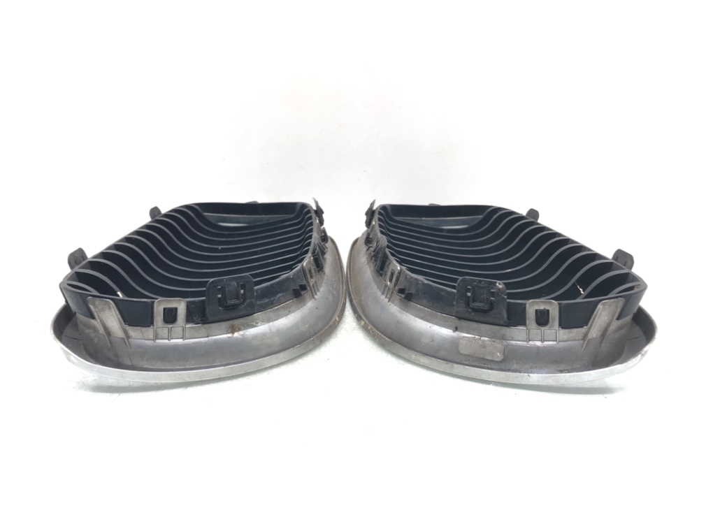 Решетка радиатора для BMW 3 E90/E91/E92/E93, 2010 г. 2.0 i бензин б/у — фото 6