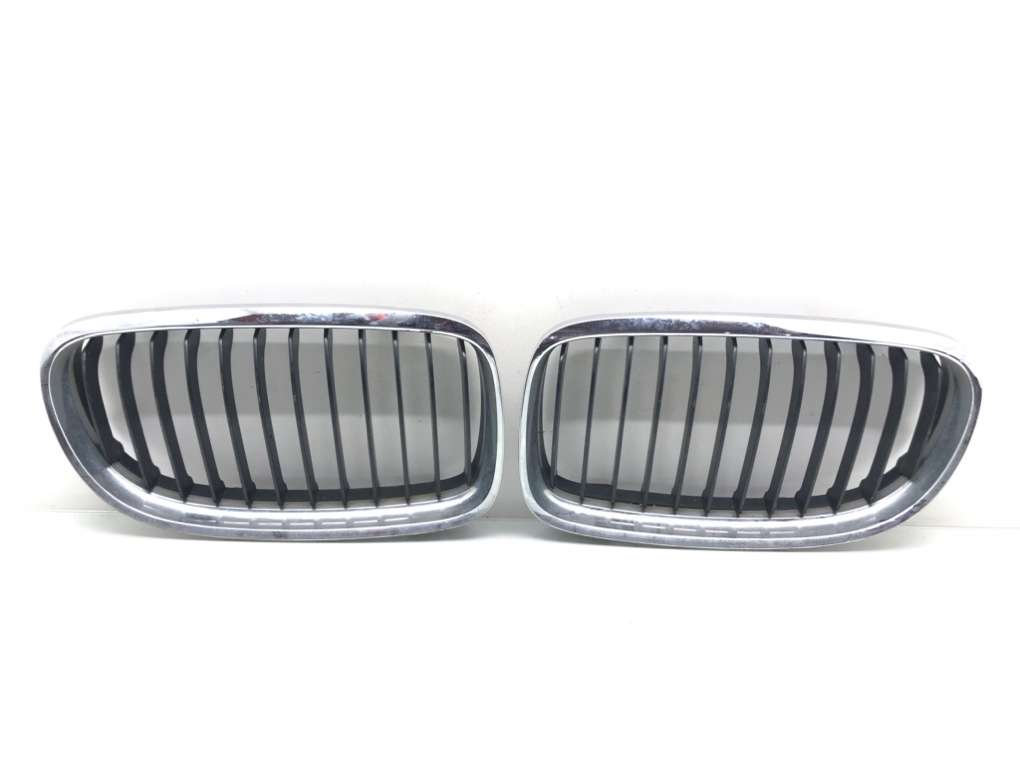 Решетка радиатора для BMW 3 E90/E91/E92/E93, 2009 г. 2.0 i бензин б/у