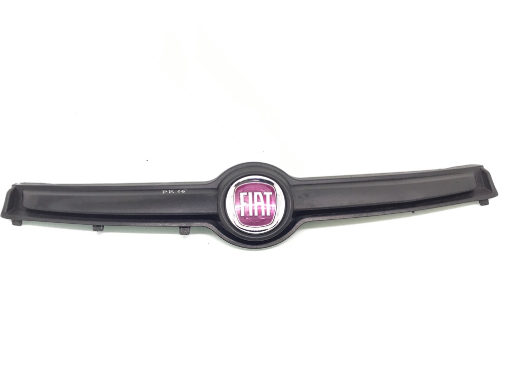 Решетка радиатора для Fiat Panda, 2014 г. 1.2 i бензин б/у
