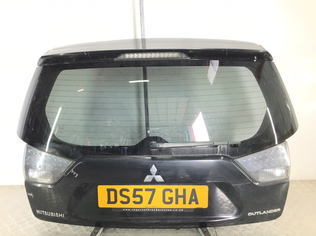 Крышка багажника для Mitsubishi Outlander, 2007 г. 2.0 DiD дизель б/у