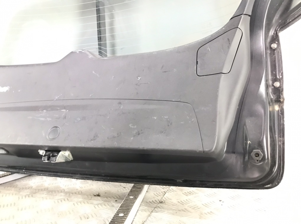 Крышка багажника для Mitsubishi Outlander, 2007 г. 2.0 DiD дизель б/у — фото 7