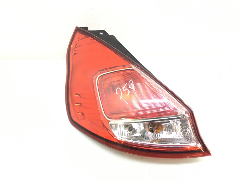 Фонарь задний левый для Ford Fiesta, 2014 г. 1.5 TDCi дизель б/у