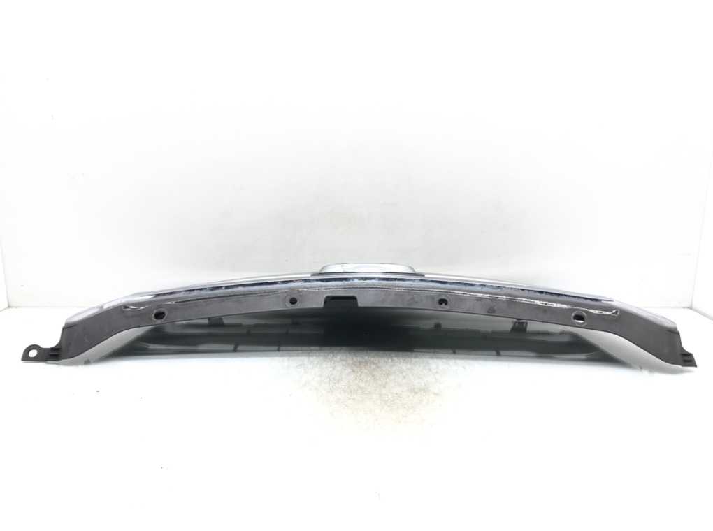 Решетка радиатора для Subaru Outback, 2011 г. 2.0 TD дизель б/у — фото 3