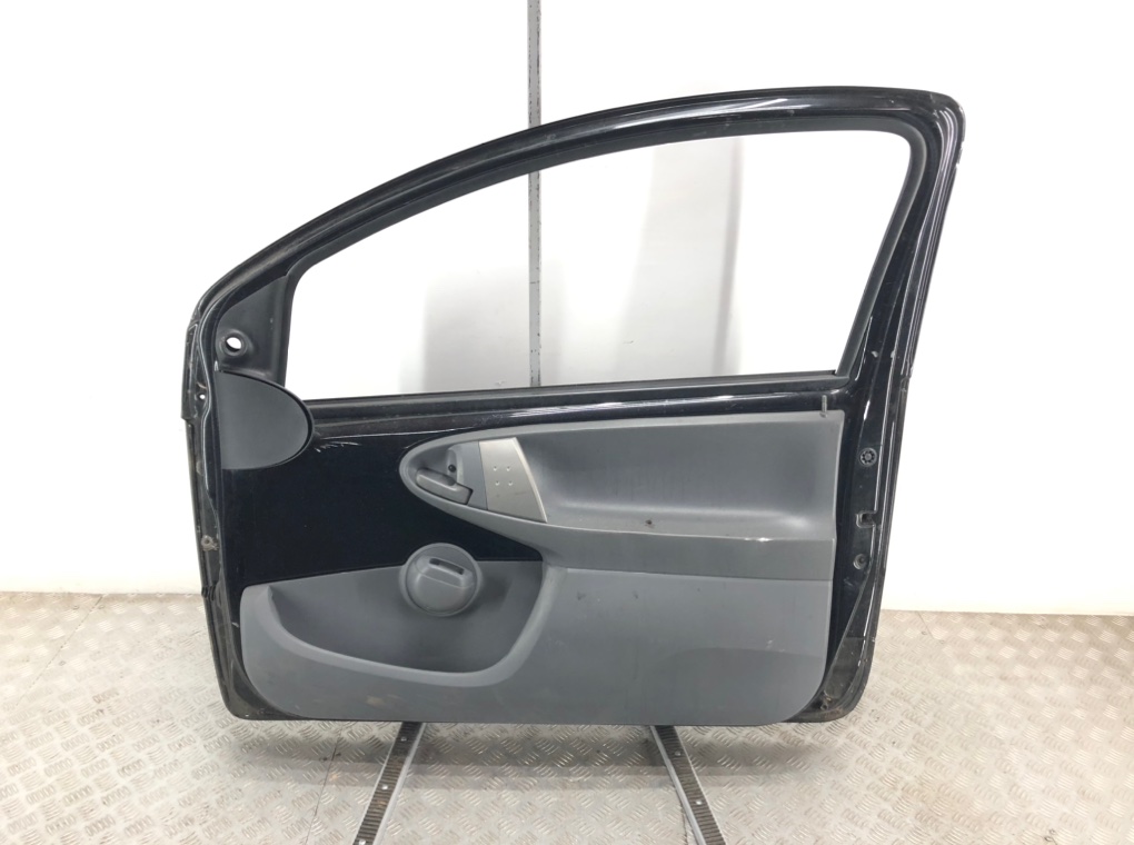 Дверь передняя правая для Toyota Aygo, 2006 г. 1.0 i бензин б/у — фото 2